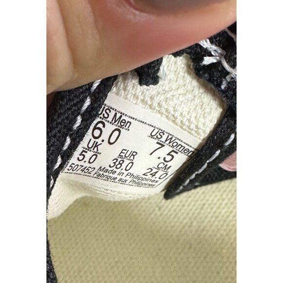 Vans Mary Jane Women's size 7.5 Black White Causal Shoes - Picture 8 of 8